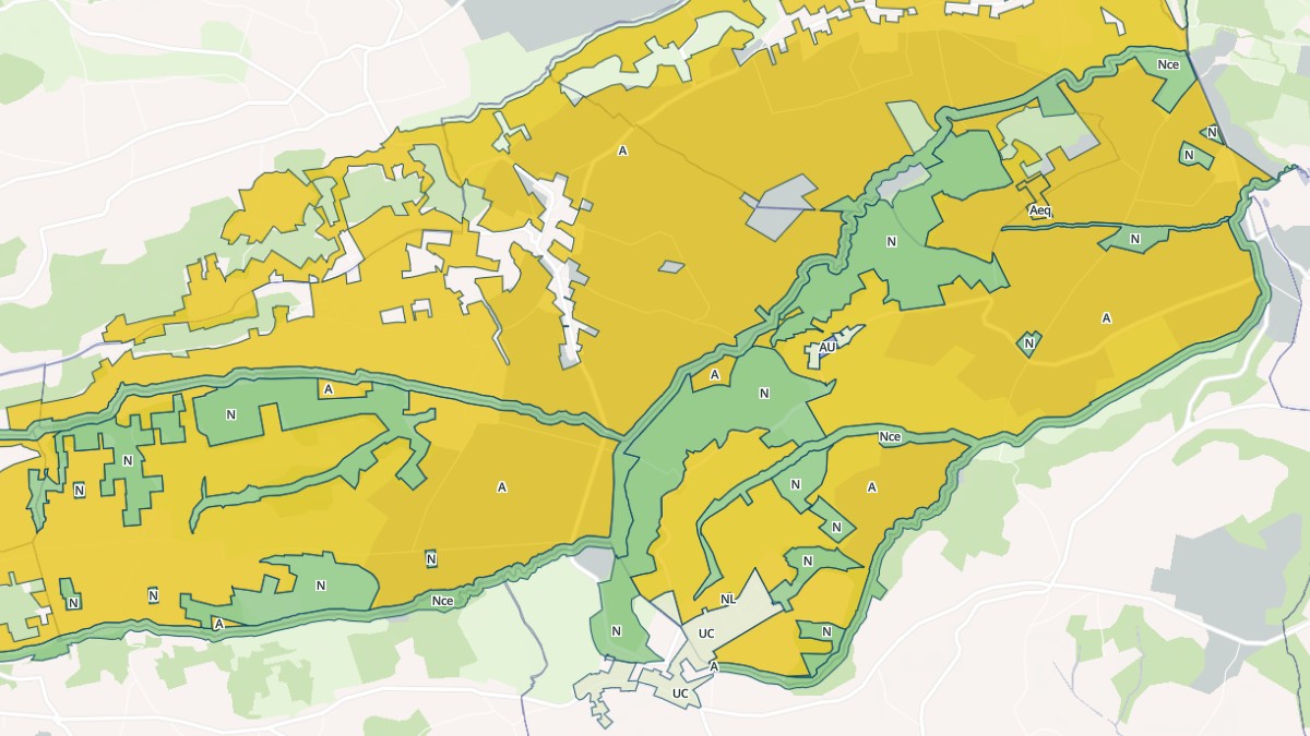 Aperçu cartographique de Saux-et-Pomarède, centré sur la commune