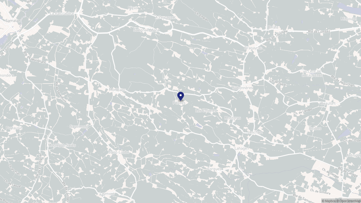 Aperçu cartographique de Pébées, centré sur la commune