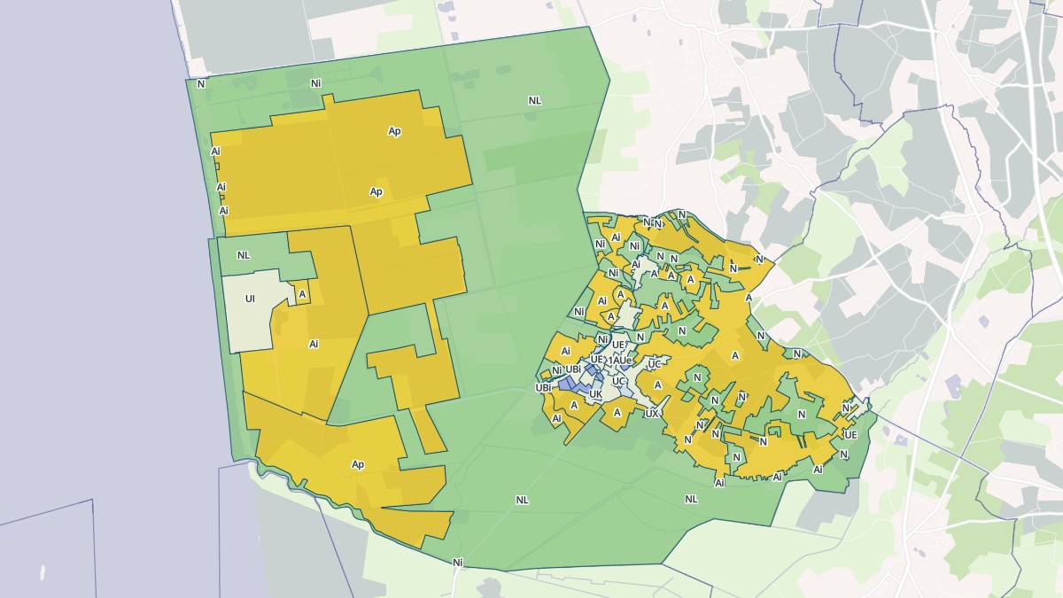 Aperçu cartographique de Braud-et-Saint-Louis, centré sur la commune
