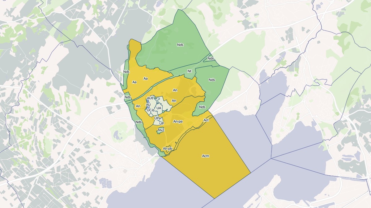 Aperçu cartographique de Loupian, centré sur la commune