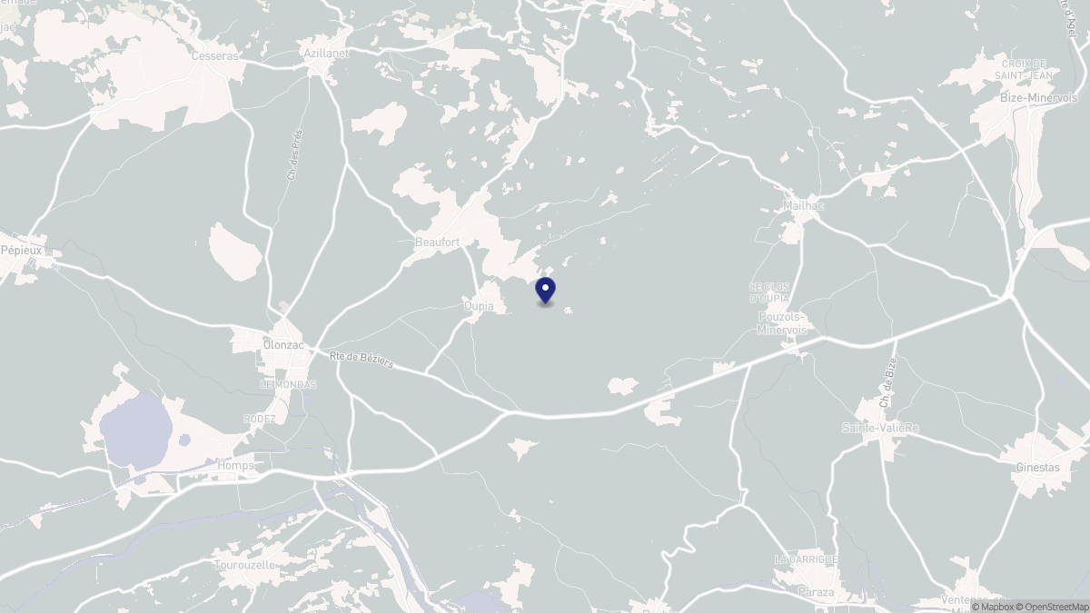 Aperçu cartographique de Oupia, centré sur la commune