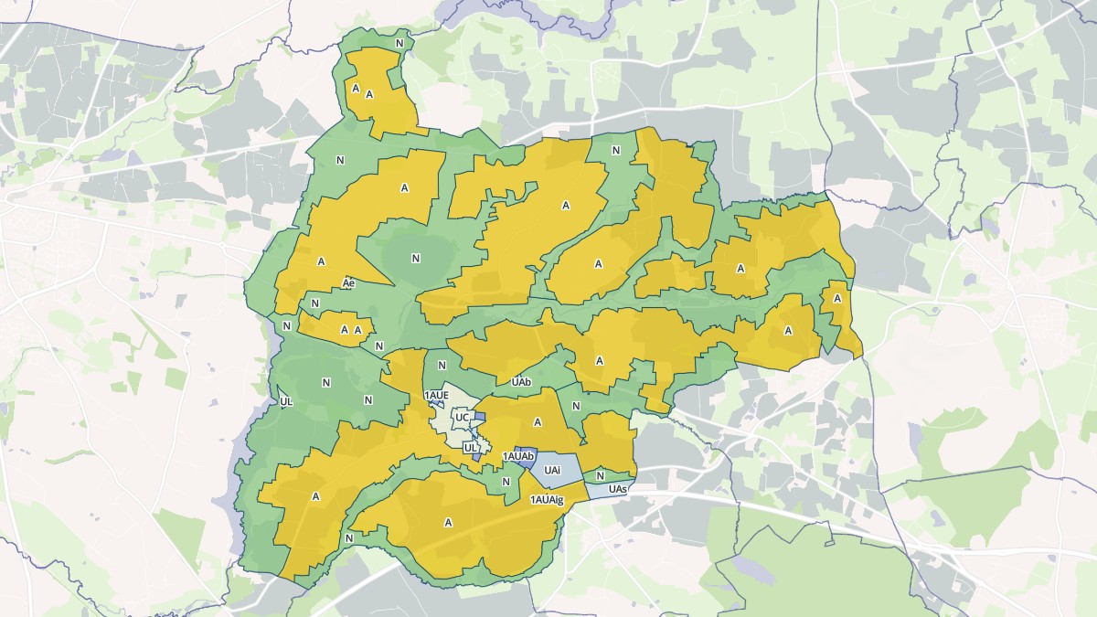 Aperçu cartographique de Erbrée, centré sur la commune