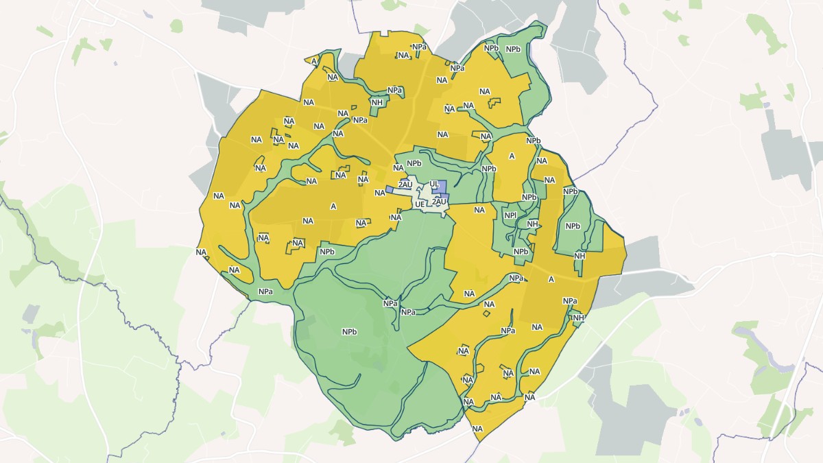 Aperçu cartographique de Mellé, centré sur la commune