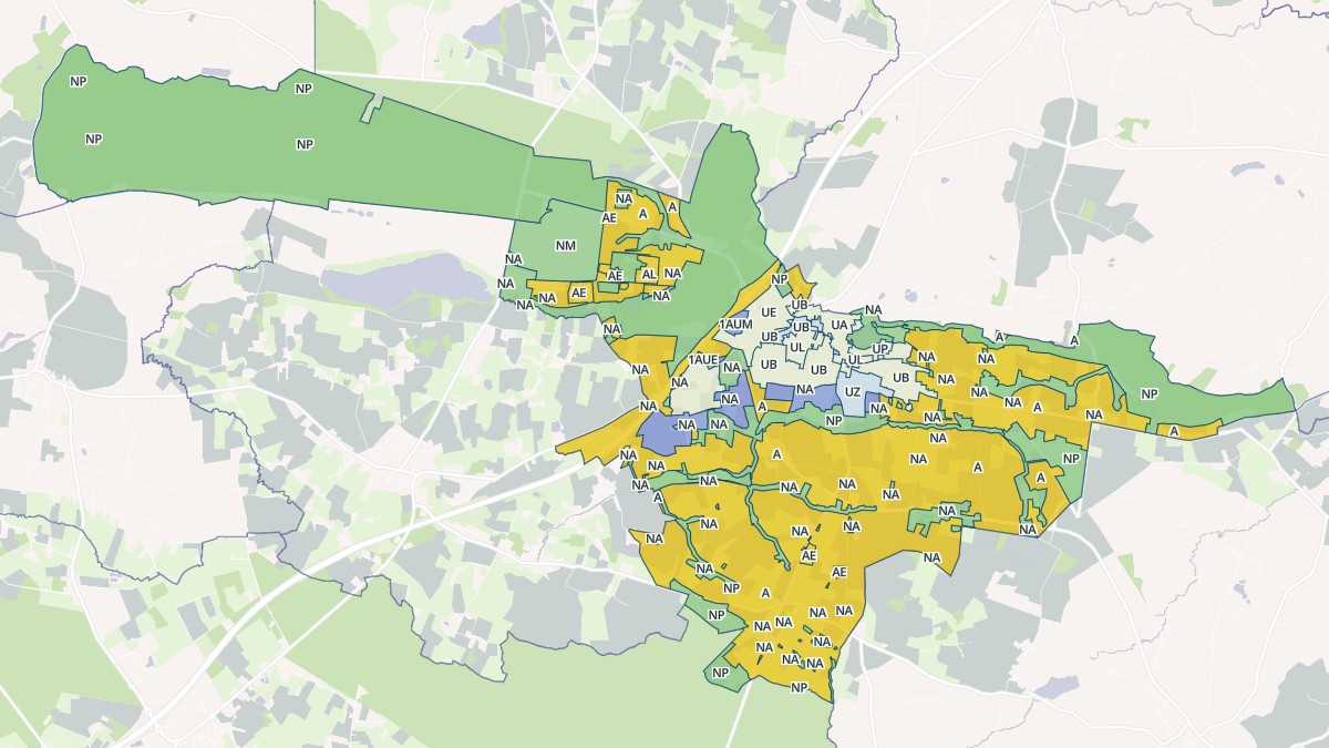Aperçu cartographique de Saint-Aubin-du-Cormier, centré sur la commune