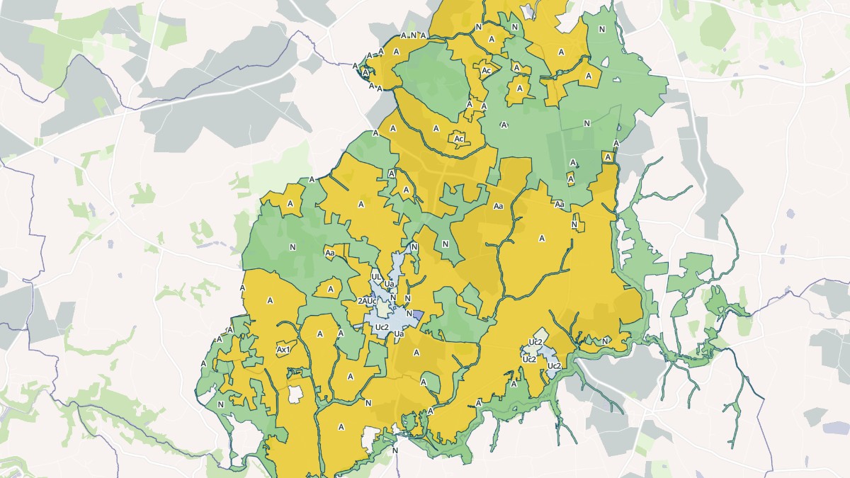 Aperçu cartographique de Saint-Marc-le-Blanc, centré sur la commune
