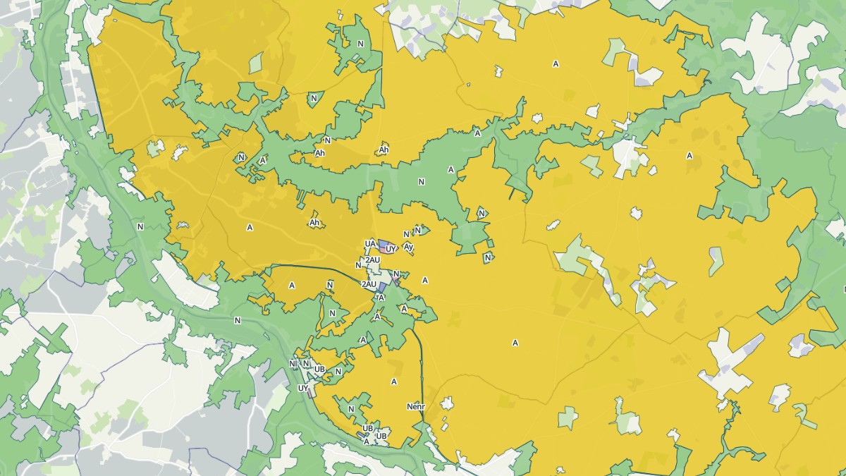 Aperçu cartographique de Pouligny-Saint-Pierre, centré sur la commune