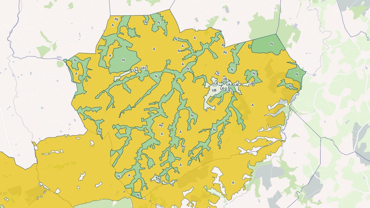 Aperçu cartographique de Saint-Denis-de-Jouhet, centré sur la commune