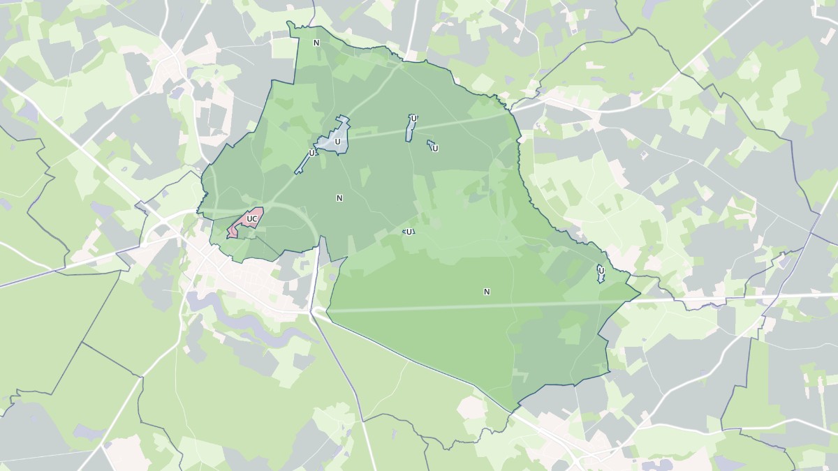 Aperçu cartographique de Couesmes, centré sur la commune