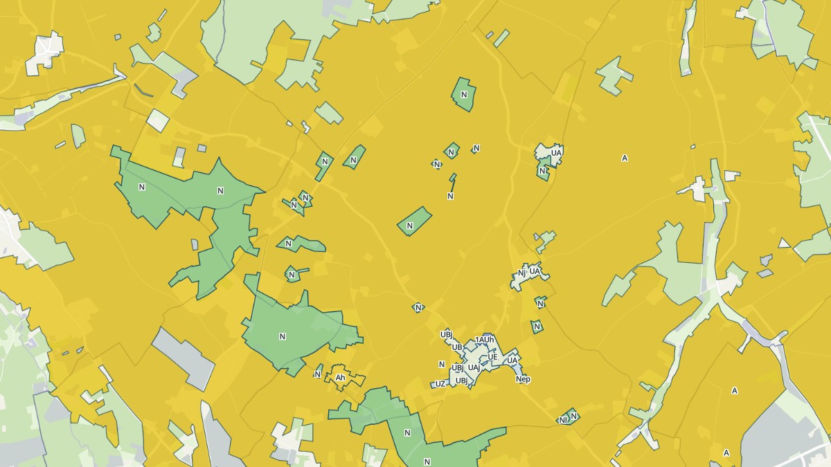 Aperçu cartographique de La Tour-Saint-Gelin, centré sur la commune