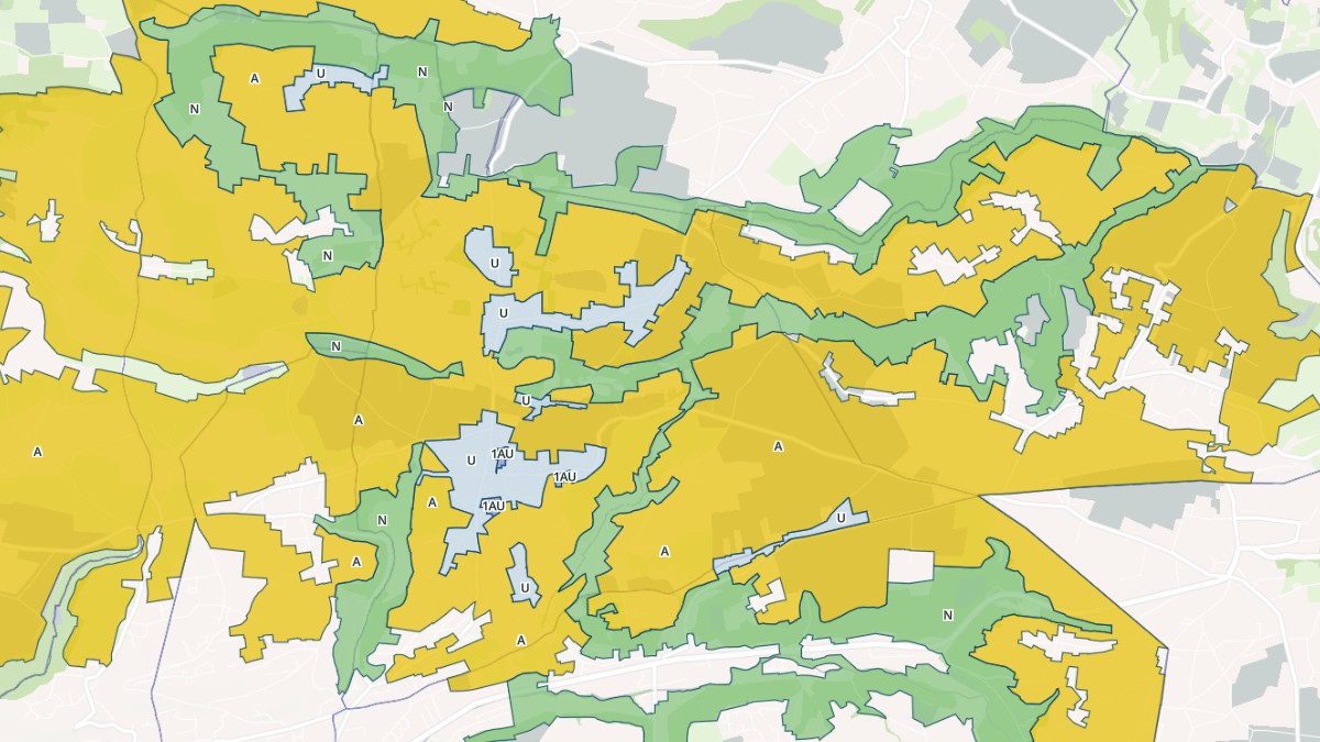 Aperçu cartographique de La Chapelle-de-la-Tour, centré sur la commune