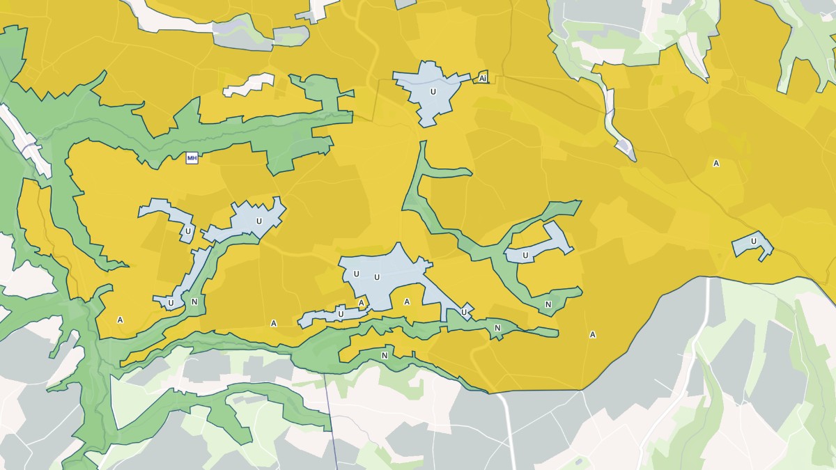 Aperçu cartographique de Montagnieu, centré sur la commune