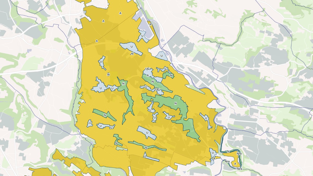 Aperçu cartographique de Romagnieu, centré sur la commune