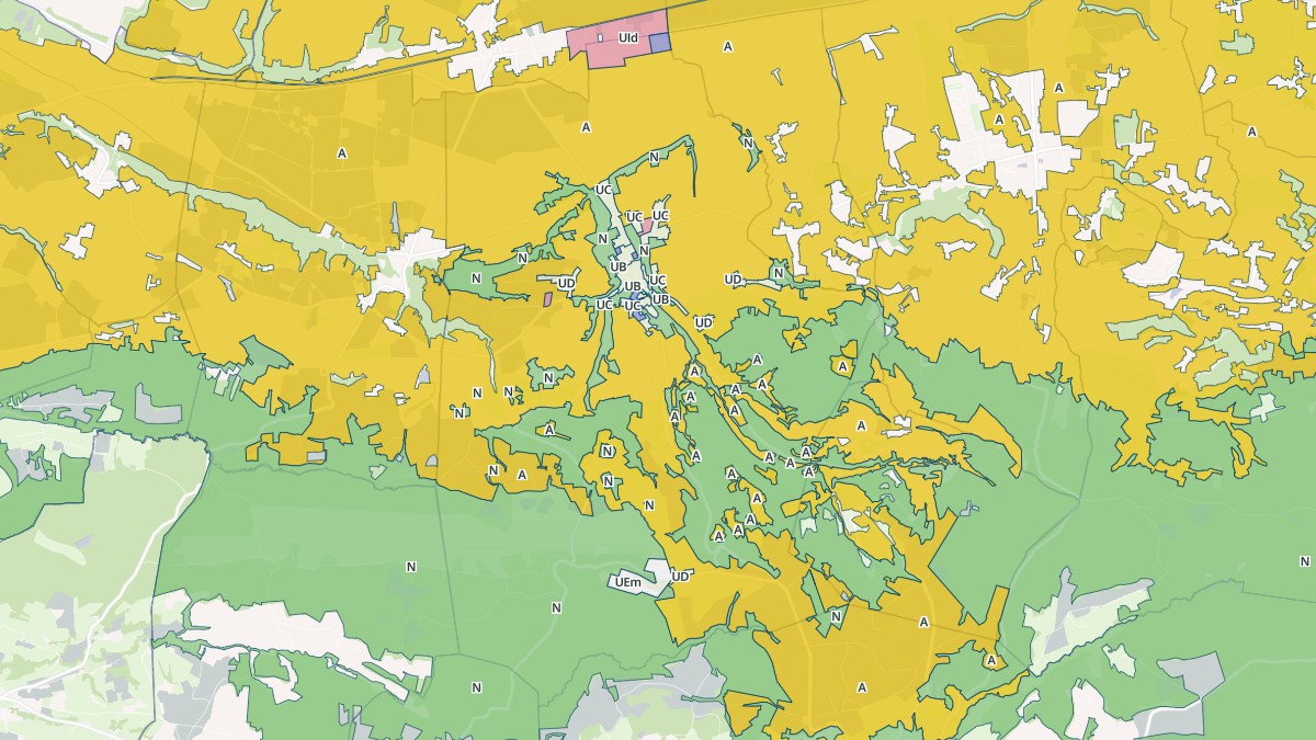 Aperçu cartographique de Viriville, centré sur la commune