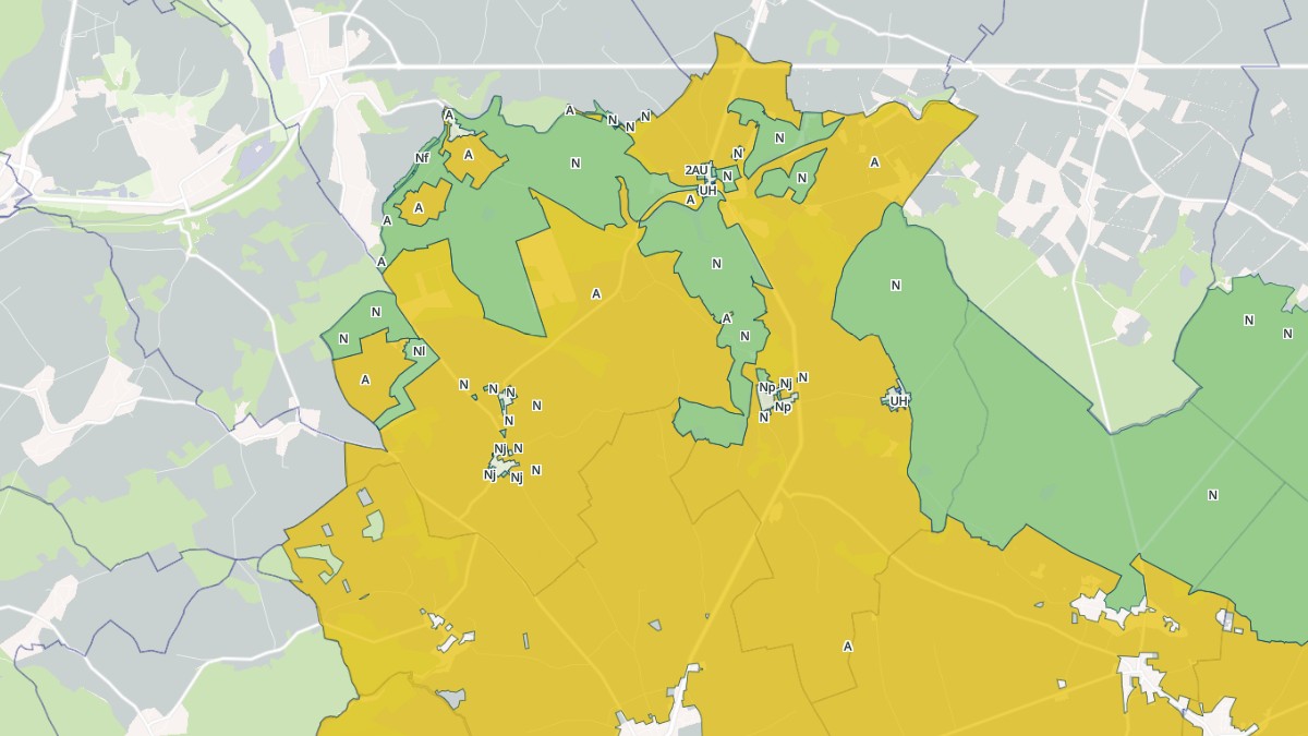 Aperçu cartographique de Vievy-le-Rayé, centré sur la commune