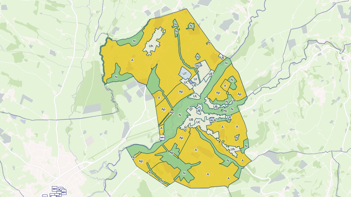 Aperçu cartographique de Saint-Denis-de-Cabanne, centré sur la commune