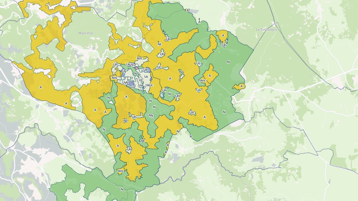 Aperçu cartographique de Saint-Julien-Chapteuil, centré sur la commune