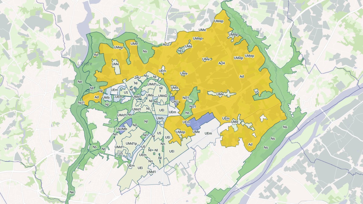 Aperçu cartographique de Carquefou, centré sur la commune