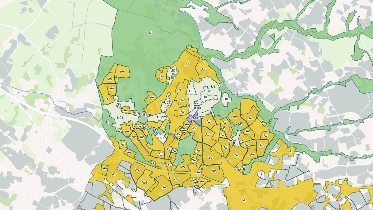 Aperçu cartographique de La Chapelle-Heulin, centré sur la commune