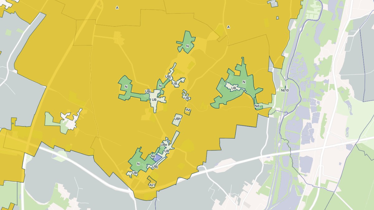 Aperçu cartographique de Girolles, centré sur la commune
