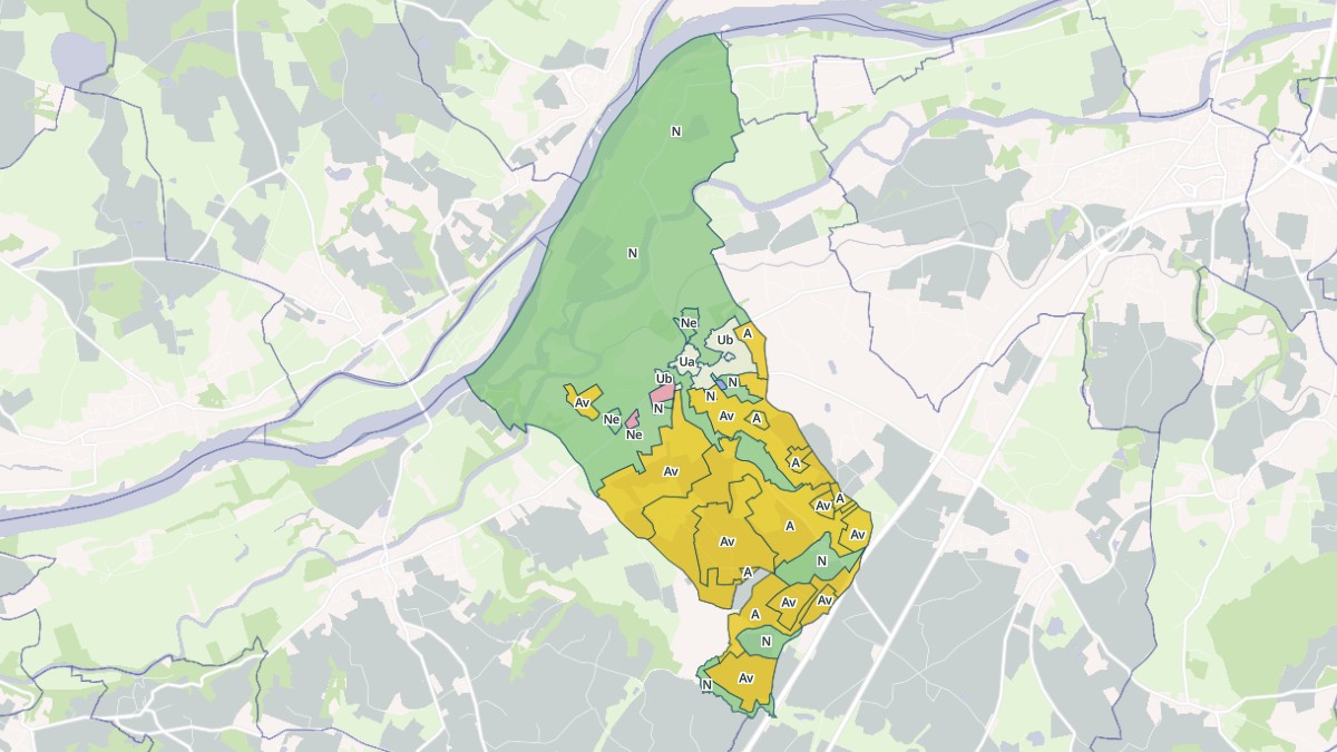 Aperçu cartographique de Denée, centré sur la commune