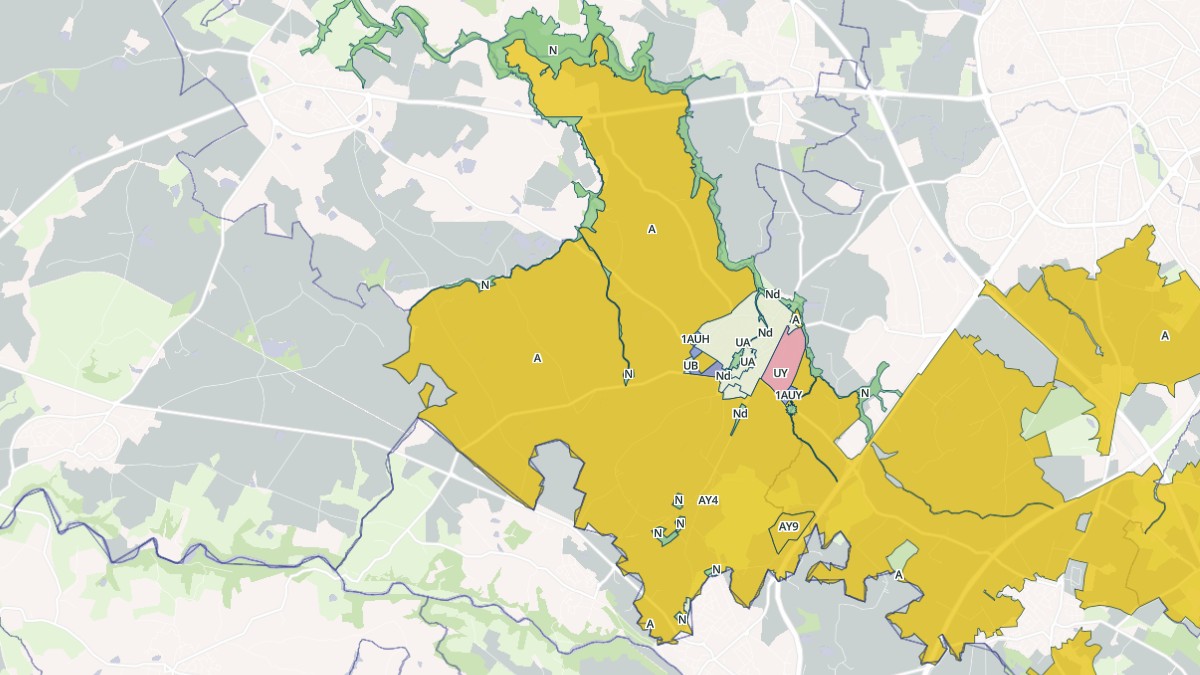 Aperçu cartographique de Saint-Christophe-du-Bois, centré sur la commune