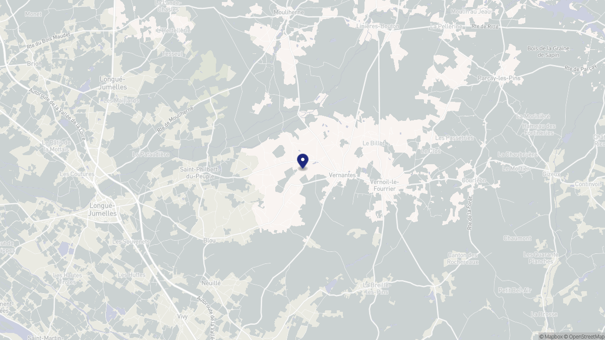 Aperçu cartographique de Vernantes, centré sur la commune
