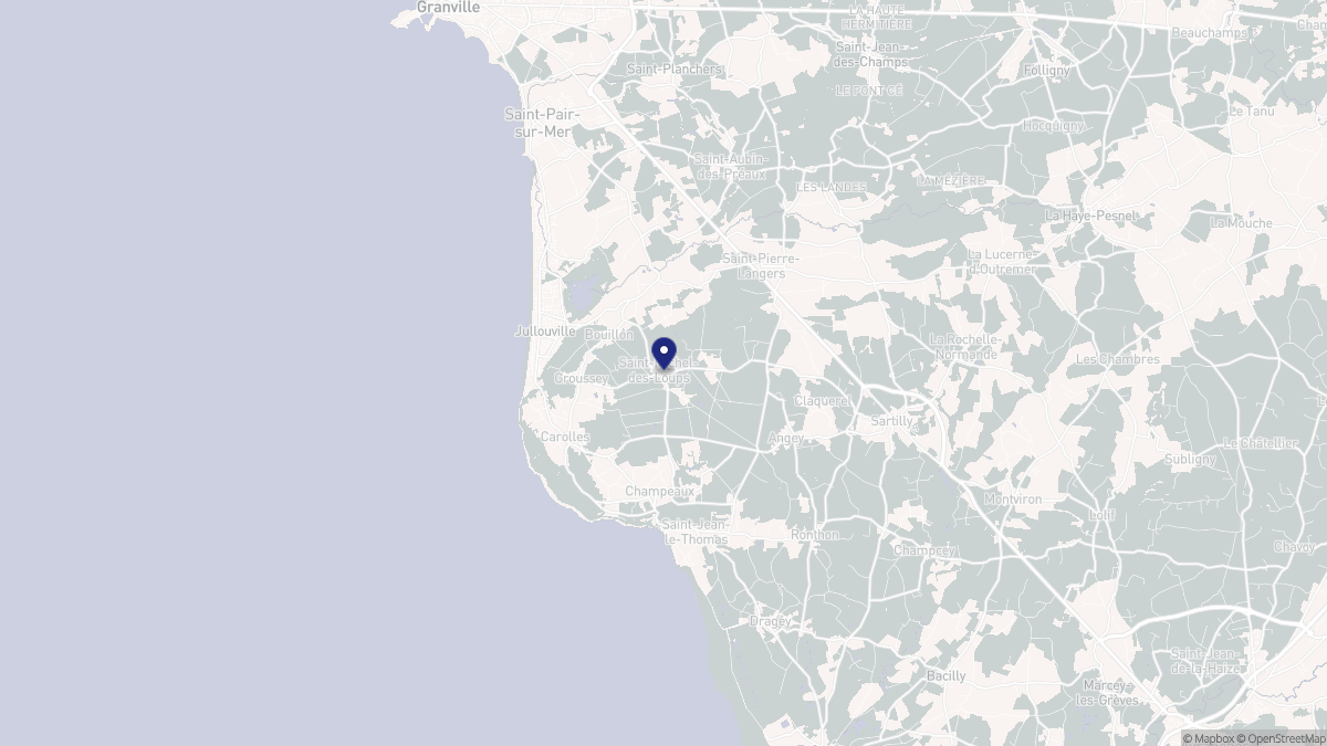 Aperçu cartographique de Jullouville, centré sur la commune