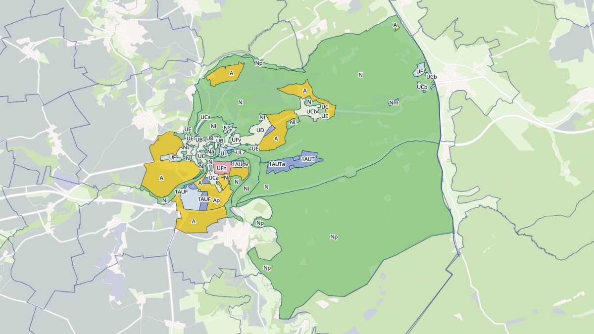 Aperçu cartographique de Sainte-Menehould, centré sur la commune