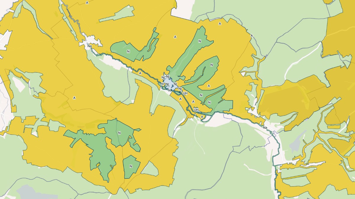 Aperçu cartographique de Charmes-la-Grande, centré sur la commune
