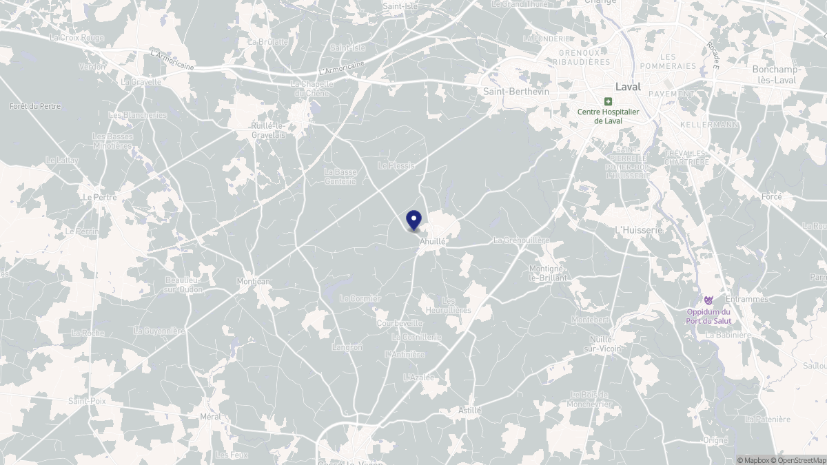 Aperçu cartographique de Ahuillé, centré sur la commune