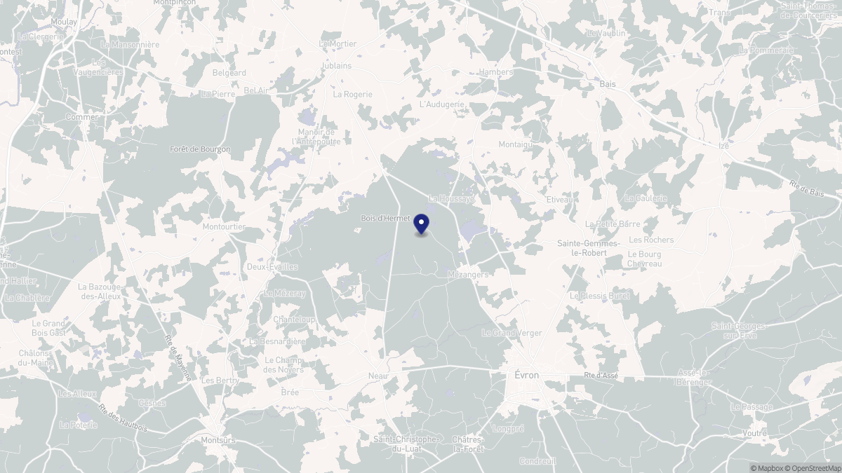 Aperçu cartographique de Mézangers, centré sur la commune
