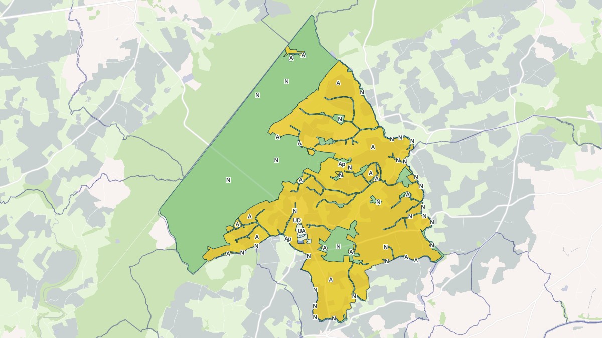 Aperçu cartographique de Placé, centré sur la commune