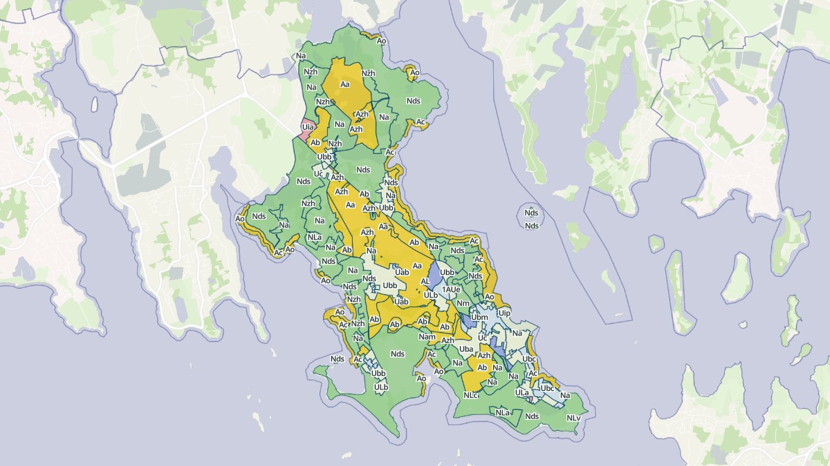 Aperçu cartographique de Locmariaquer, centré sur la commune