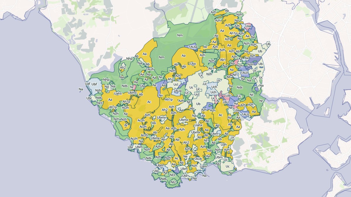 Aperçu cartographique de Ploemeur, centré sur la commune