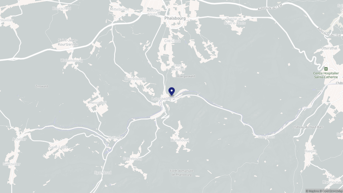 Aperçu cartographique de Lutzelbourg, centré sur la commune
