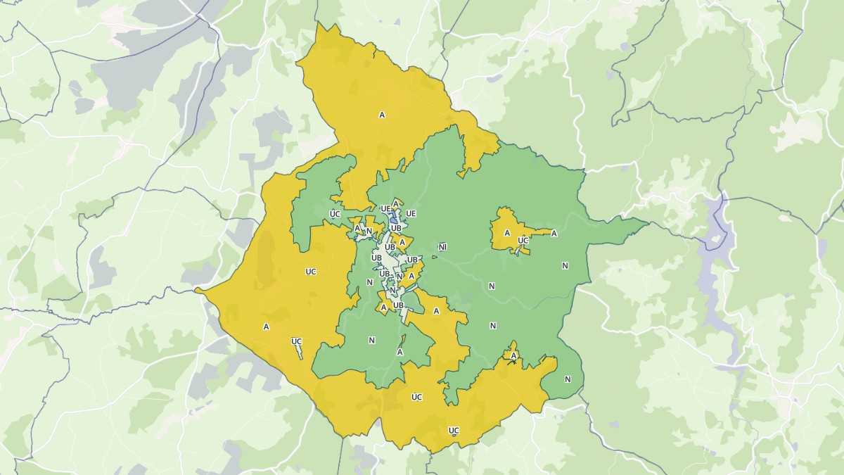 Aperçu cartographique de Lormes, centré sur la commune