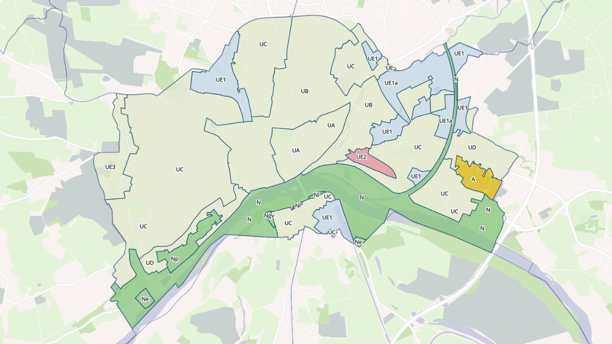 Aperçu cartographique de Nevers, centré sur la commune