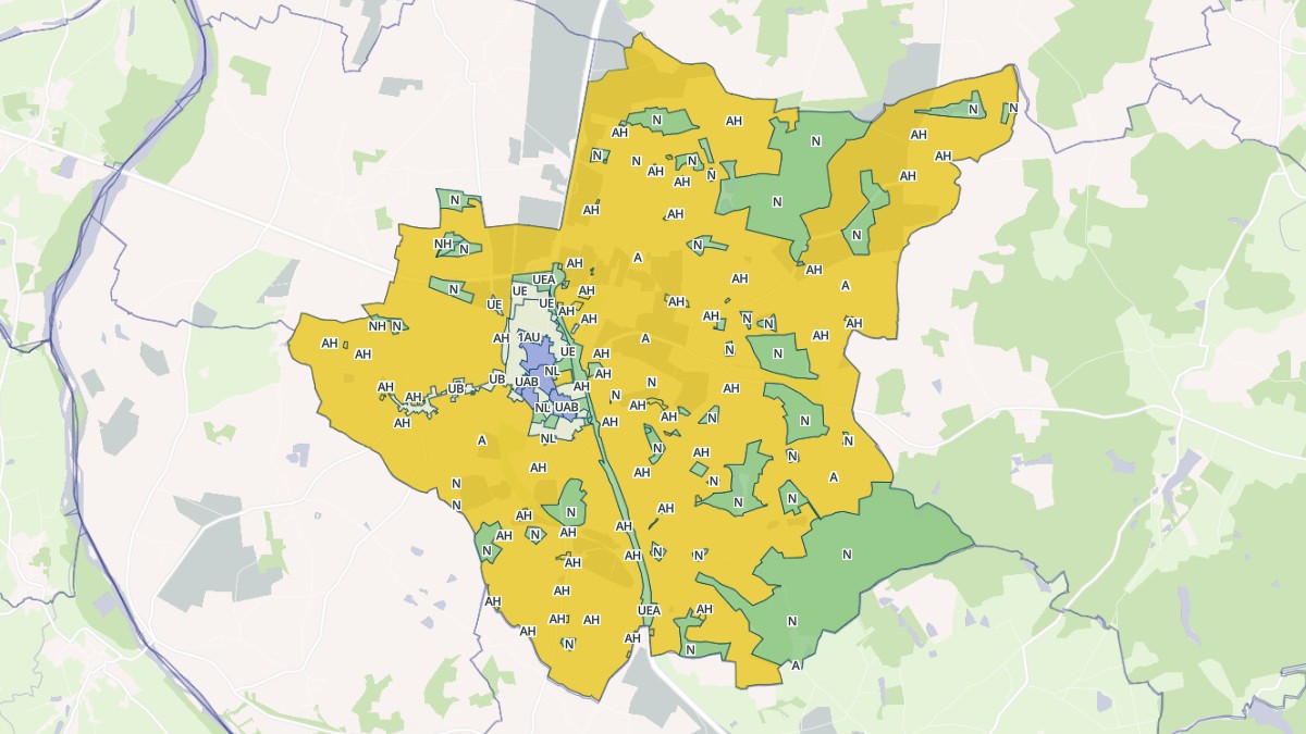 Aperçu cartographique de Saint-Pierre-le-Moûtier, centré sur la commune