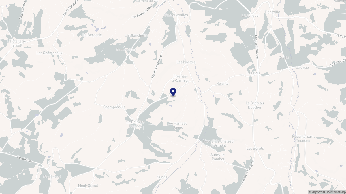 Aperçu cartographique de Fresnay-le-Samson, centré sur la commune