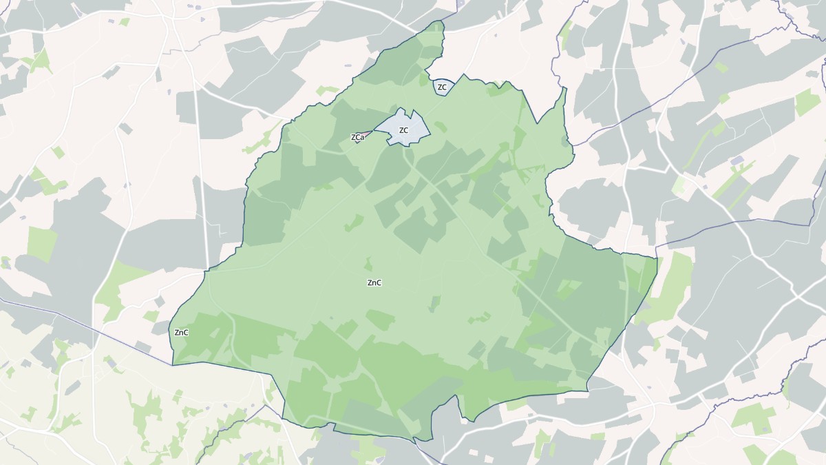 Aperçu cartographique de Le Ménil-de-Briouze, centré sur la commune