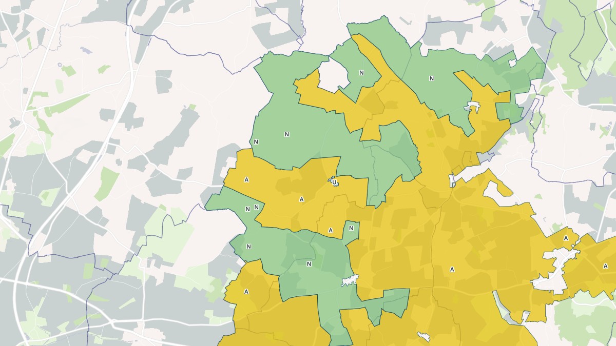 Aperçu cartographique de Saint-Léonard-des-Parcs, centré sur la commune