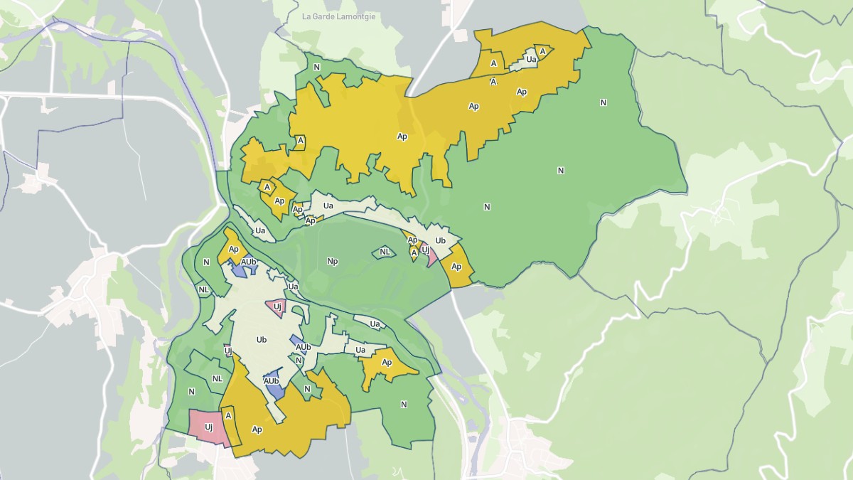 Aperçu cartographique de Auzat-la-Combelle, centré sur la commune