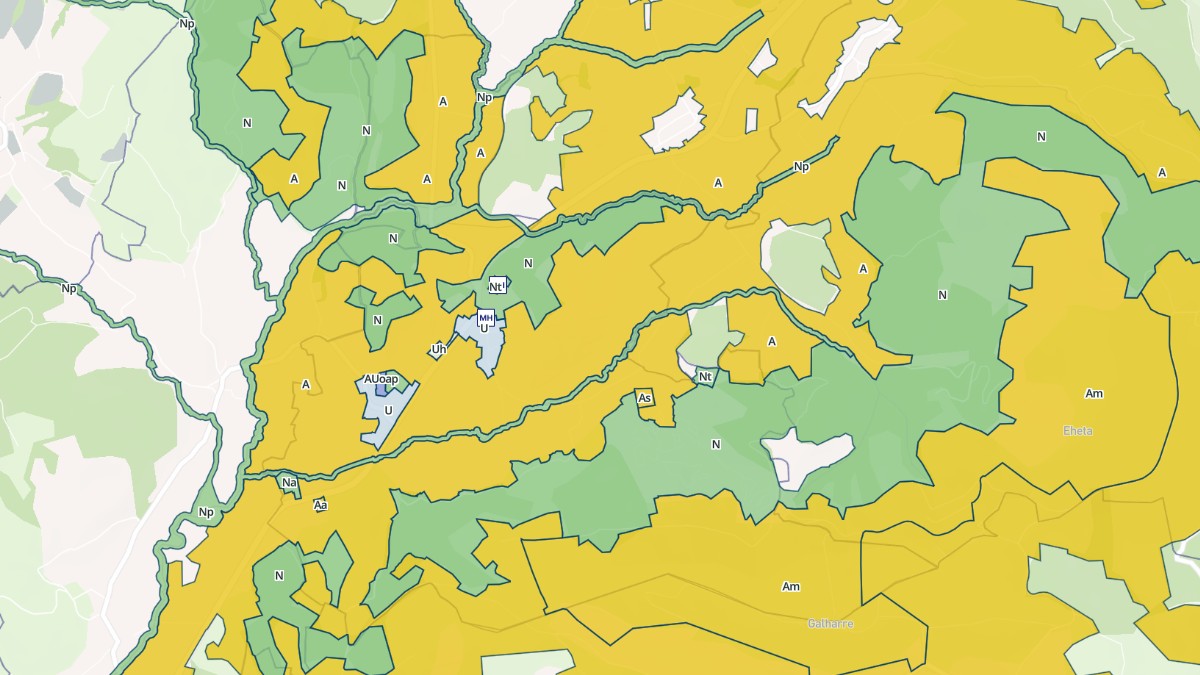 Aperçu cartographique de Lacarre, centré sur la commune