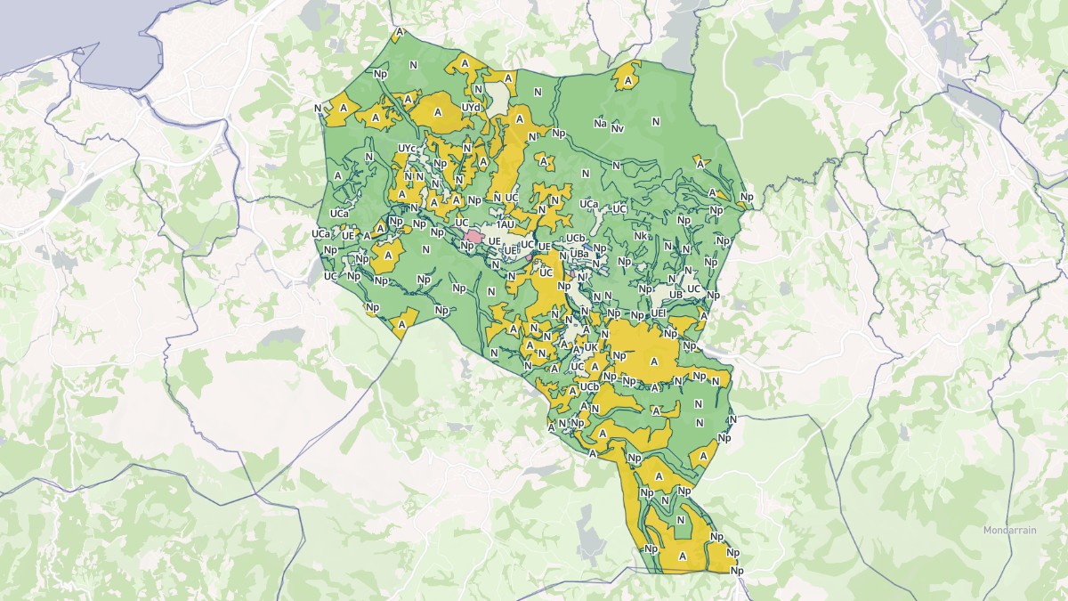 Aperçu cartographique de Saint-Pée-sur-Nivelle, centré sur la commune