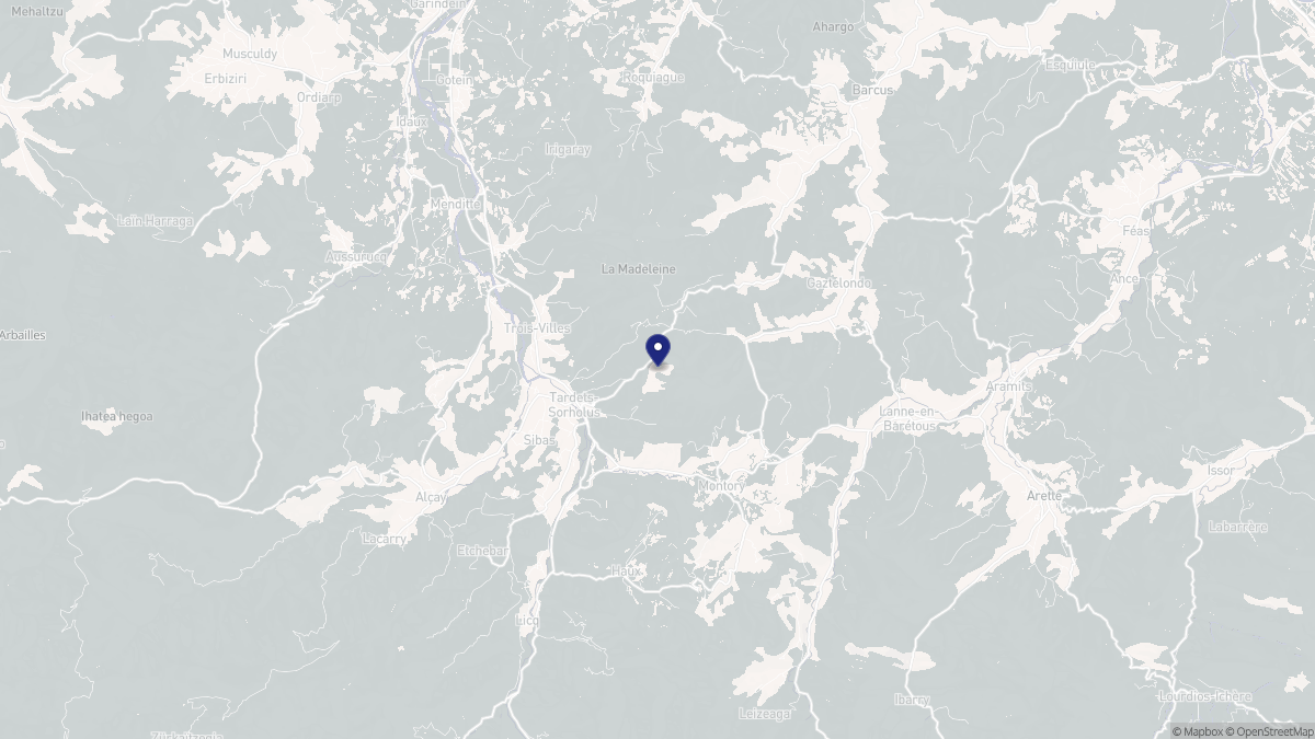 Aperçu cartographique de Tardets-Sorholus, centré sur la commune