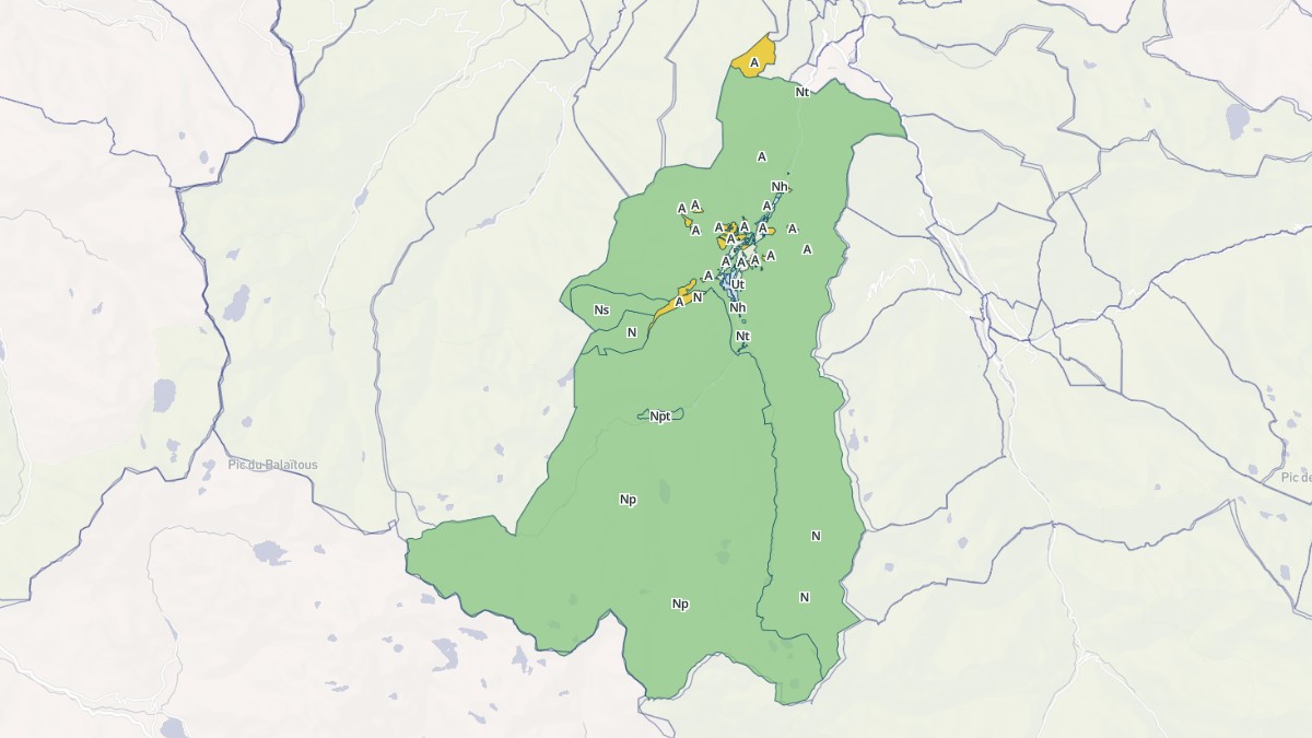 Aperçu cartographique de Cauterets, centré sur la commune