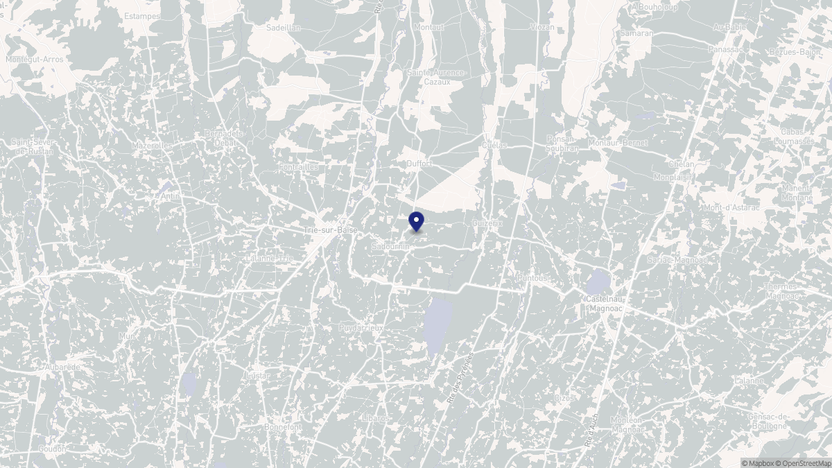 Aperçu cartographique de Sadournin, centré sur la commune