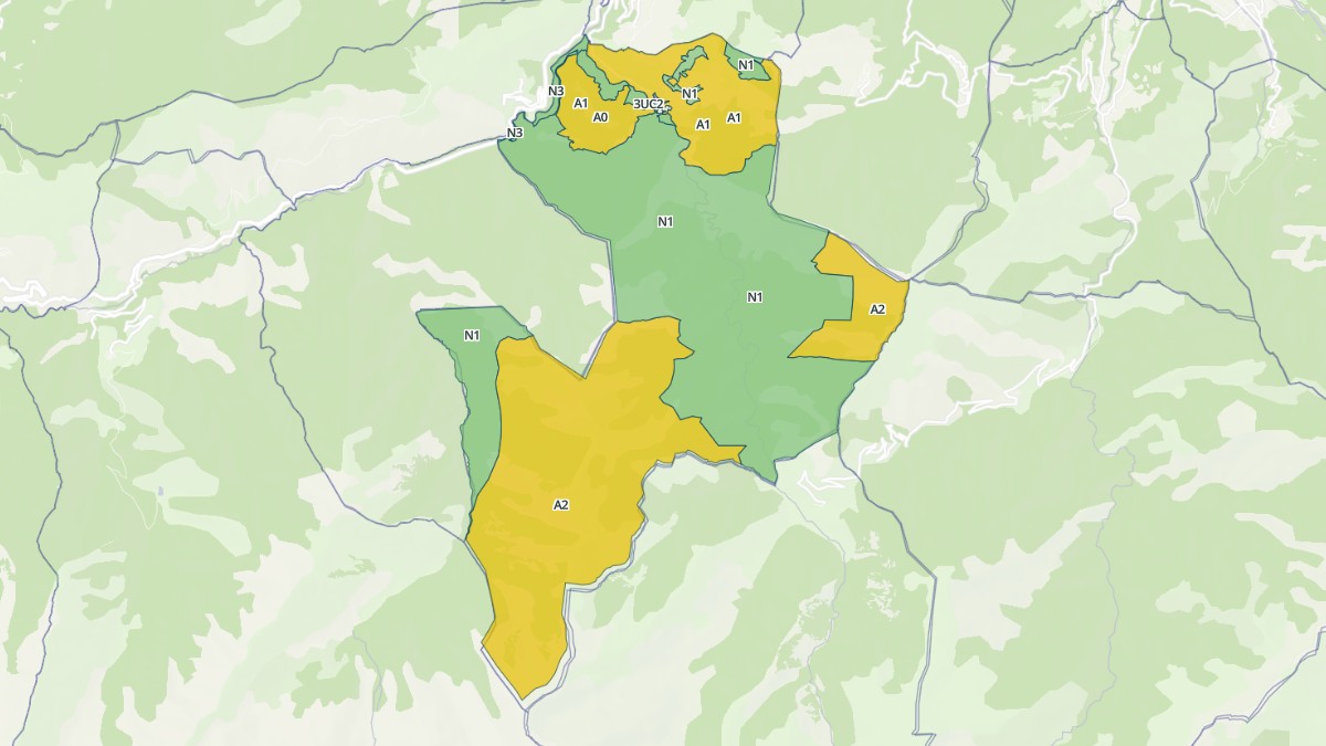 Aperçu cartographique de Nyer, centré sur la commune