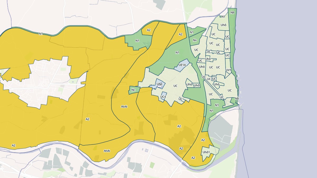 Aperçu cartographique de Sainte-Marie-la-Mer, centré sur la commune
