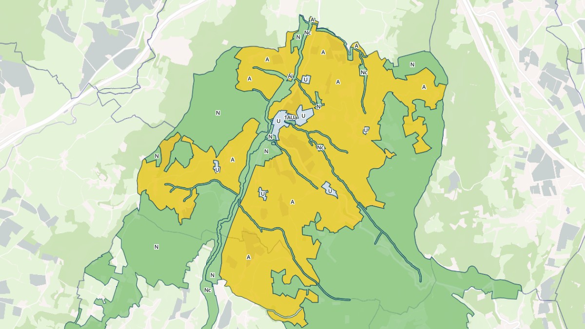 Aperçu cartographique de Bourgvilain, centré sur la commune